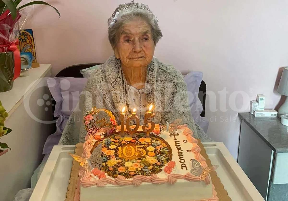 Casalbuono in festa per i 105 anni di Nonna Maria Teresa