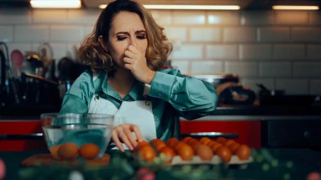 Cinco alimentos que você deve jogar fora imediatamente, segundo chef