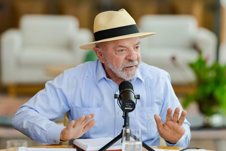 'Não venha o tribunal eleitoral querer falcatrua', diz Lula após citar possível interferência dos EUA nas eleições