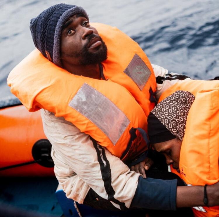 Migranti, meno arrivi nel 2026 ma più vittime. Aumentano i minori soli