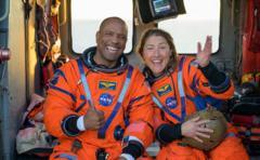 "Felices y sanos": la tripulación de Artemis II regresa a la Tierra tras completar su histórica misión a la Luna