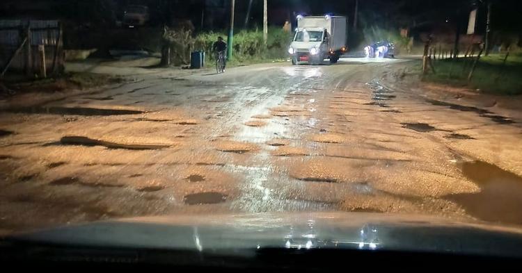 Morador reclama de trecho sem asfalto na Estrada Geral do Braço; Prefeitura pretende iniciar obras até o fim do ano