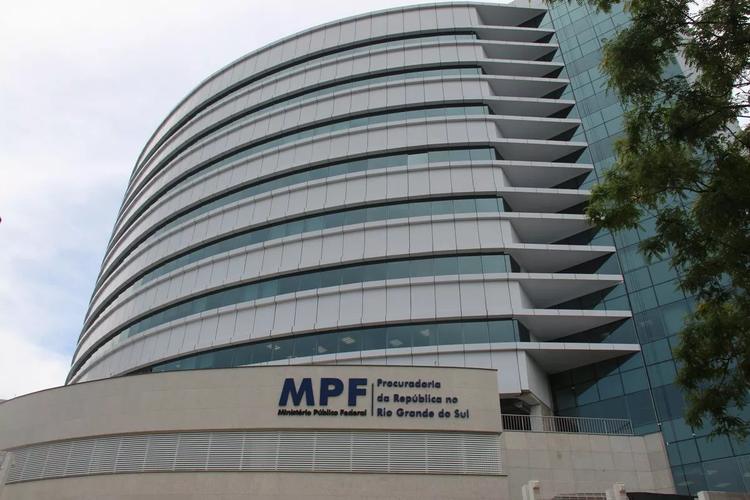 MPF denuncia grupo por tráfico internacional de pessoas para exploração sexual no interior do RS; vítima é jovem argentina