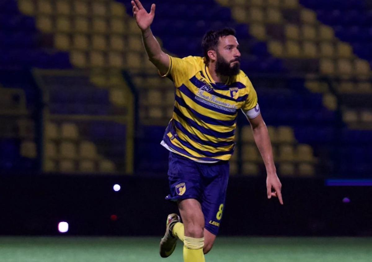 Giugliano, scatto salvezza: Foggia battuto 3-1 al De Cristofaro