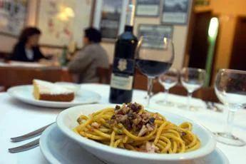 Giornata mondiale alimentazione, medico-nutrizionista: "Il futuro è l'analisi del microbiota, sarà presidio diagnostico accessibile e ordinario"