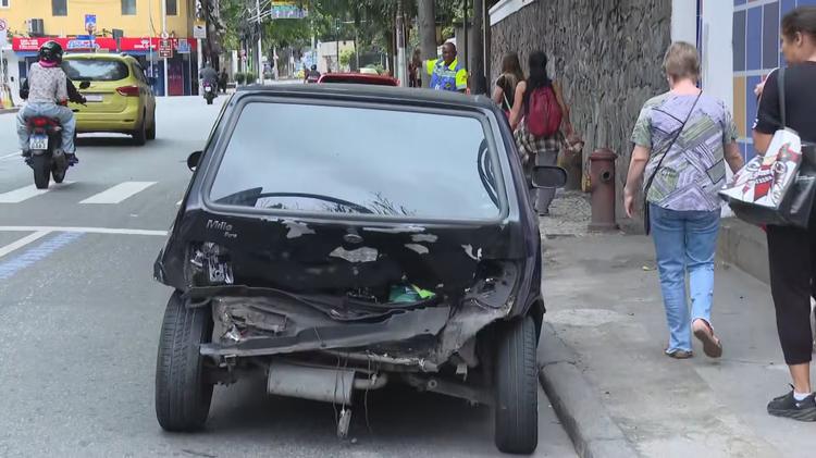 ‘Meu carro voou’: motorista relata batida na traseira em meio a tiroteio em Botafogo