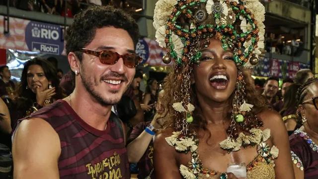 Namorados, Iza e João Vitor Silva vão contracenar juntos em filme do Globoplay