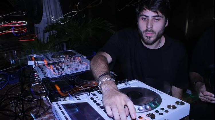 Corpo de produtor musical morto em queda de helicópteros será cremado nesta segunda no Rio
