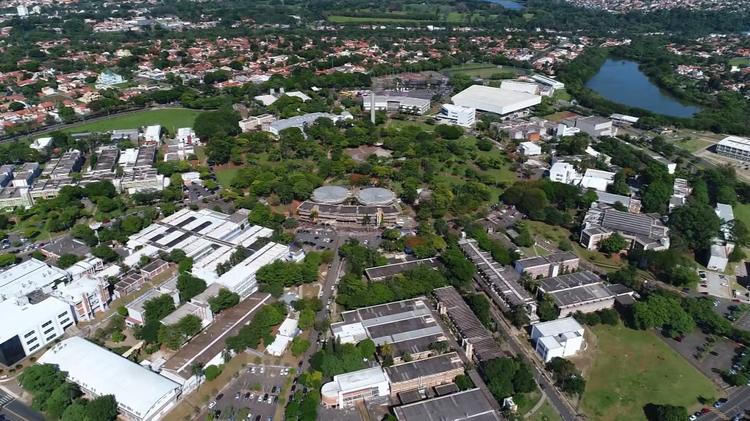 Em greve, estudantes da Unicamp ocupam prédio administrativo; reitoria diz que ato prejudica serviços essenciais