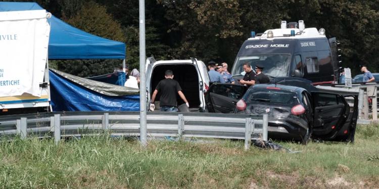 Padova, l'uomo trovato morto  in un’auto in fondo al fiume Tergola aveva le mani legate