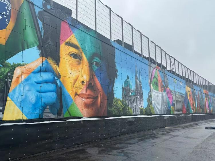 Kobra inaugura mural gigante no Autódromo de Interlagos em homenagem a Ayrton Senna; veja