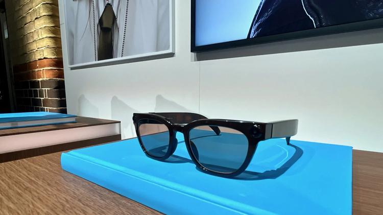 The Samsung smart glasses designed by Warby Parker.