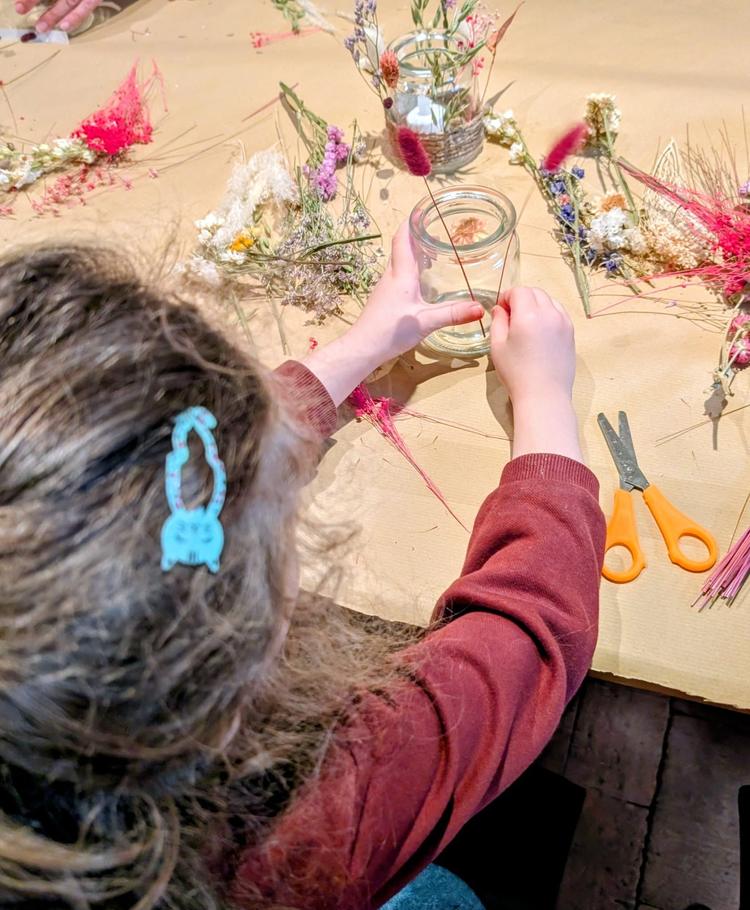 Wuseliges Treiben, lautes Lachen und selbstgemachte Osterbastelein