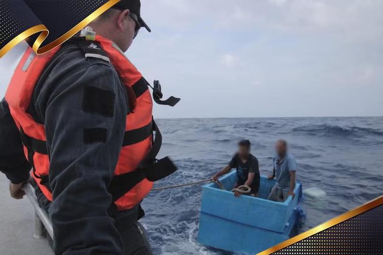 VÍDEO: Pescadores são resgatados após passar 5 dias à deriva no Pacífico dentro de caixa térmica