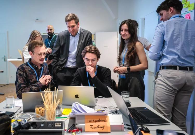 KI-Hackathon im Bundeskanzleramt: 25 Studenten tüfteln an der Verwaltung der Zukunft