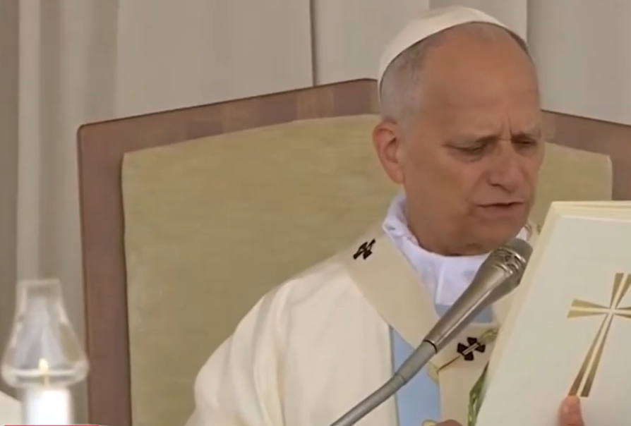 Papa Leone XIV abbraccia la Campania: “Combattete la violenza con la cura”. Presente la Diocesi di Vallo della Lucania