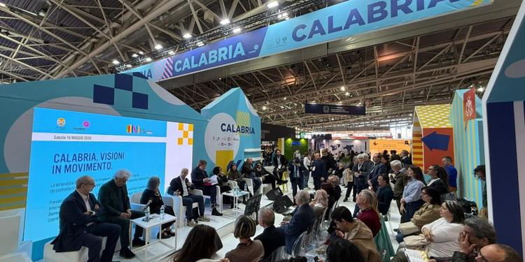 Salone del libro di Torino, otto voci per una nuova narrazione della Calabria attraverso il cinema