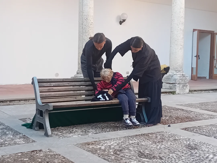 Si è conclusa ieri la residenza artistica di Gaia Amico e Nicola Lorusso, presso la splendida cornice dell'Ex Convento d...