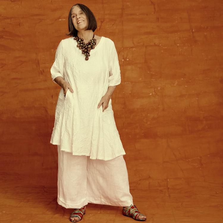 Joyce Moreno doma o ritmo da 'hard bossa' no álbum 'Never too soon'