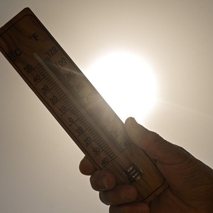 Meteo, ultime ore di caldo rovente: da lunedì temporali e calo termico. Ma l'afa tornerà?