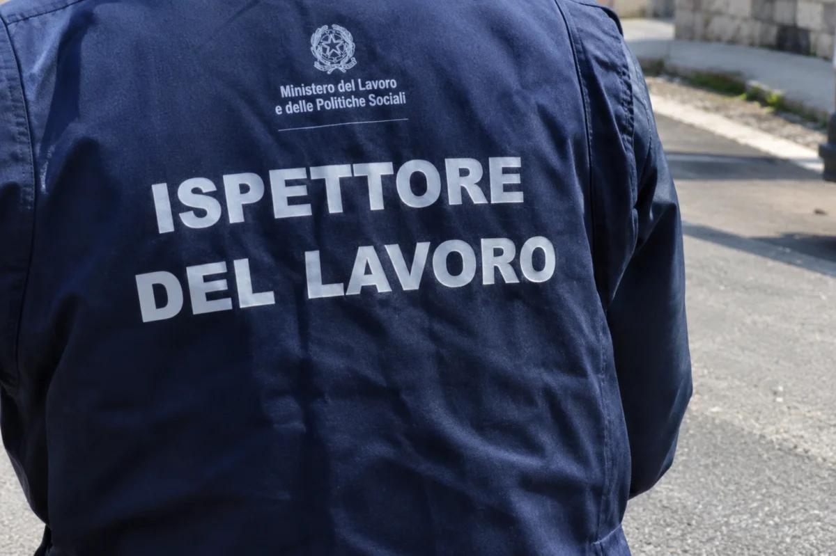 Salerno, blitz nei ristoranti: 33 lavoratori in nero e 7 attività chiuse