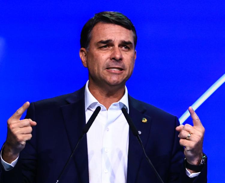 TSE afirma que alteração na filiação de Flávio Bolsonaro foi feita com credenciais do Missão
