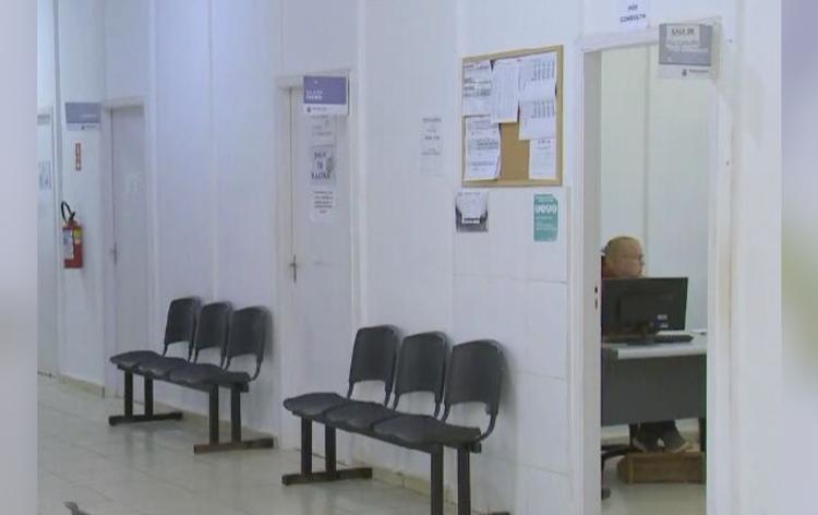 Funcionários denunciam vazamento de gás e fluido de bateria em câmara de vacinas em Tatuí