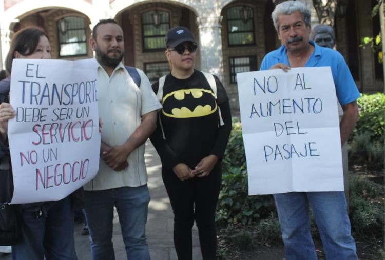 Exigen frenar el aumento al pasaje en Morelos si no hay unidades nuevas