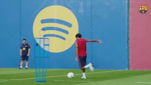 Yamal dá passe de trivela e Adeyemi marca golaço em treino do Barcelona