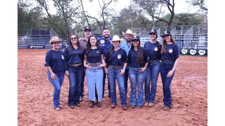 Alunos de Veterinária do UNIFEB vivenciam cuidados com animais em Barretos