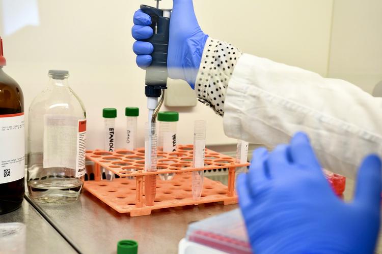 Genoma Puglia, lo screening neonata che salva la vita dei bambini