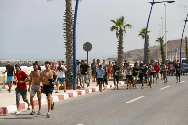 الاستخبارات الإسبانية: حذرنا مدريد من تدفق مهاجرين من المغرب قبل أسابيع