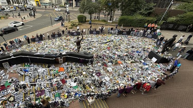 Kevin Keegan Tributes Flowers St James' Park Newcastle United