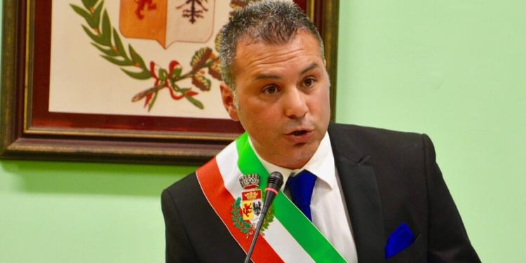 Stefanaconi, Solano si ricandida dopo la sentenza di incandidabilità in primo grado: una sola lista al voto