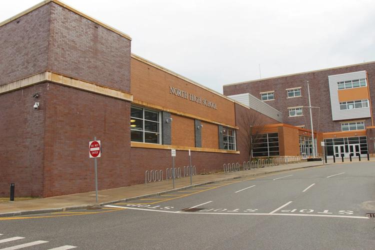 Escolas públicas de Worcester fecham mais cedo por causa do calor