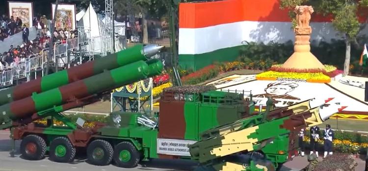 Il missile supersonico che fa impazzire l'Asia: perché tutti vogliono il BrahMos