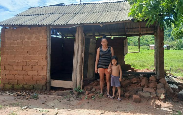 Chuvas destroem casas e indígenas ficam sem água potável por uma semana no interior de Roraima: 'Sofrimento'