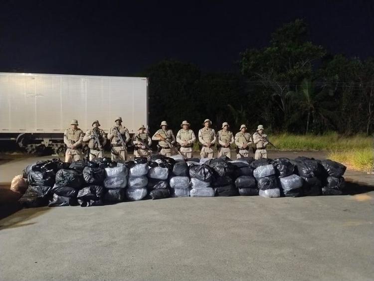 Motorista é preso com uma tonelada de maconha em caminhão na Bahia
