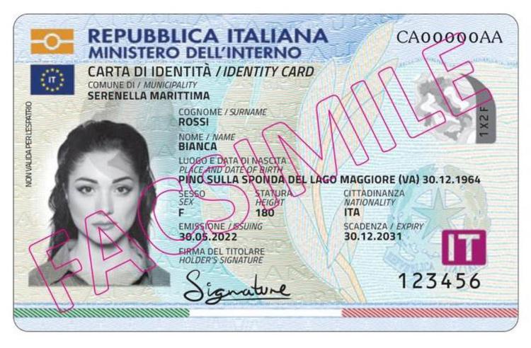 Carta d’identità cartacea, prorogati i termini: quando sarà obbligatorio avere quella elettronica