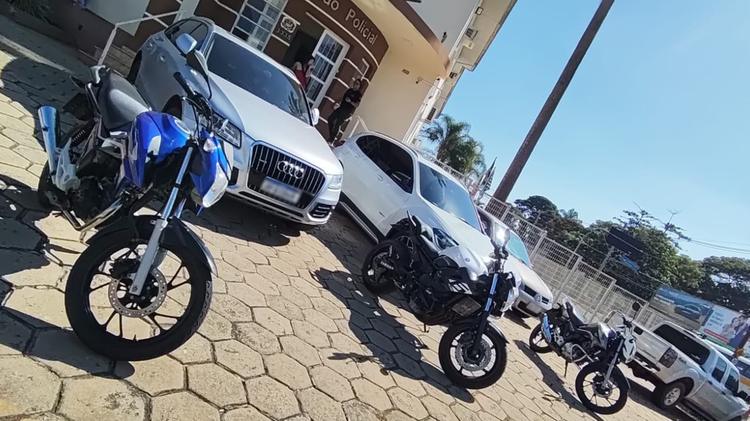 Polícia prende duas pessoas e apreende seis veículos em operação contra 'jogos do tigrinho' em Avaré