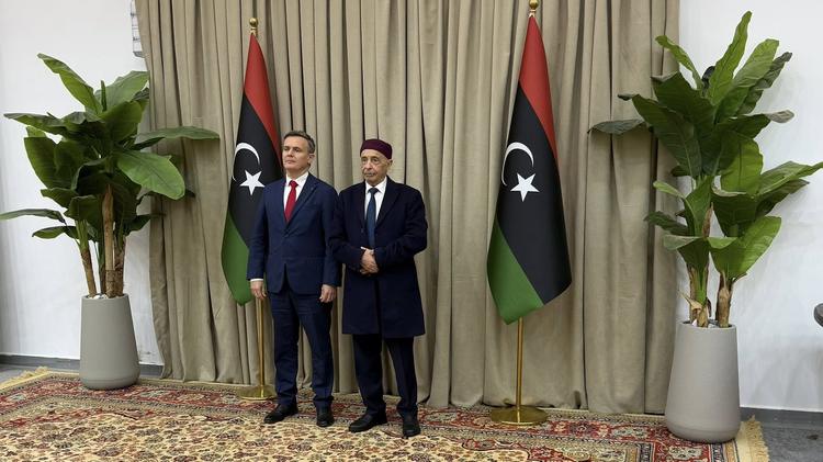 À Tripoli et Benghazi, une discrète reconquête française