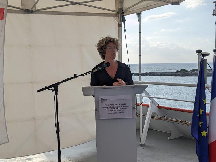 Emeutes en Nouvelle-Calédonie : Marie Guévenoux chamboule son programme à La Réunion