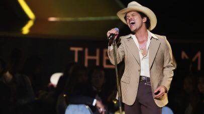 Bruno Mars é o maior showman da atualidade na The Romantic Tour