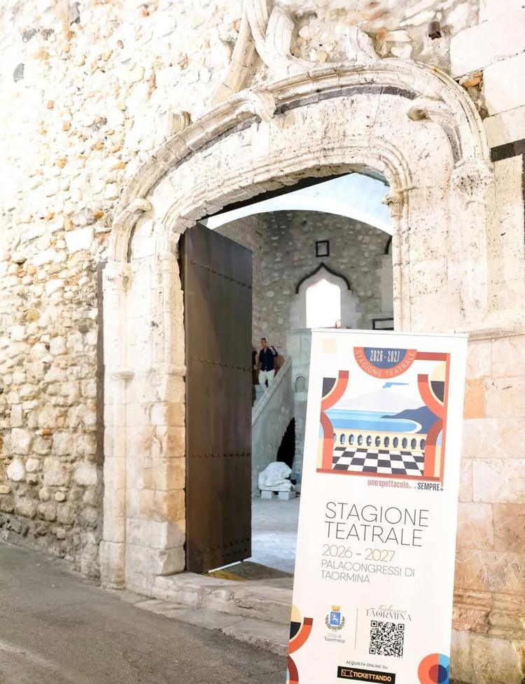 🎭 Il botteghino della Stagione Teatrale è aperto a Palazzo Corvaja! Ogni giorno, dalle 10.00 alle 14.00 e dalle 15.30 a...