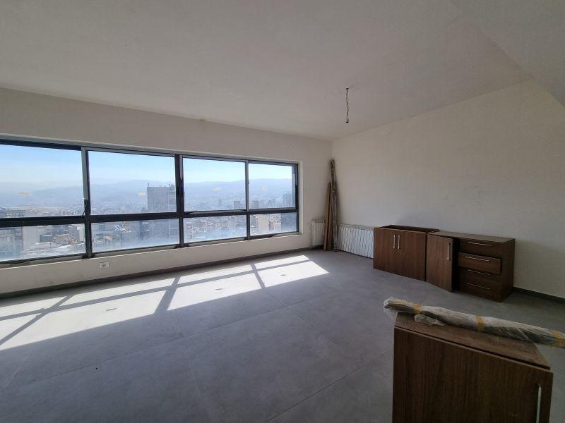For Sale: Apartment in Achrafieh