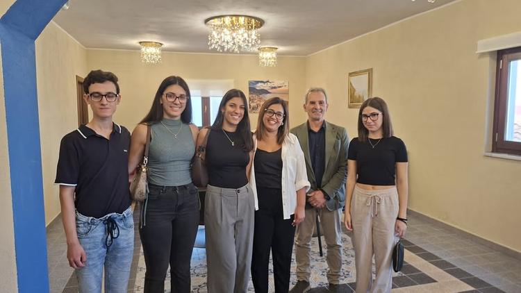 📌 AL VIA IL SERVIZIO CIVILE UNIVERSALE: SEI VOLONTARI AL SERVIZIO DELLA COMUNITÀ Ha preso avvio oggi al Comune di Gioio...