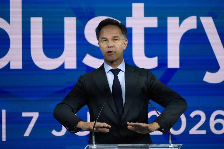 Rutte annuncia i nuovi investimenti della Nato: 40 miliardi contro i droni e addio agli storici Awacs