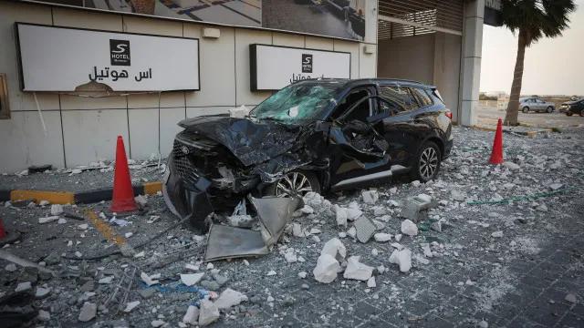 Irã afirma ter atingido alvos ligados aos EUA, e Bahrein reporta ataque de drone