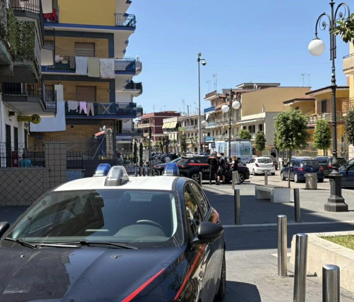 Qualiano, rapina all’ufficio postale: fermato un 19enne, caccia al complice