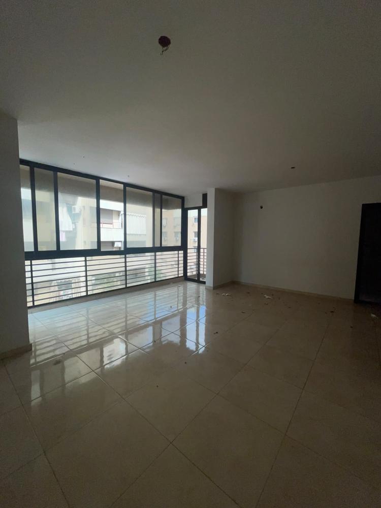 For Sale: Apartment in Burj Abi Haidar